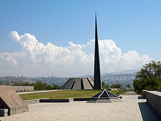 Եղեռնը եւ արեւմտահայերէնը