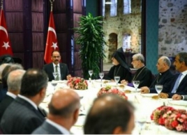 Մանրամասներ` Էրդողանի խոսնակի և արք․ Արամ Աթեշյանի քննարկումներից