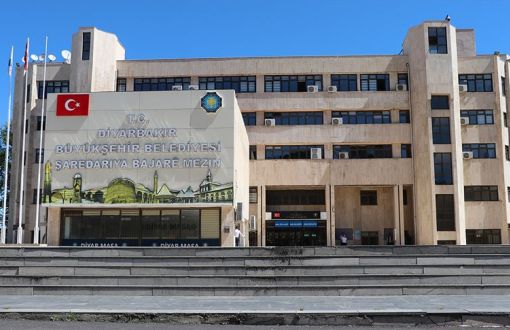 Քրդամետ կուսակցությունը քաղաքական հեղաշրջում է անվանել Վանի, Դիարբեքիրի եւ Մարդինի քաղաքապետերի պաշտոնանկությունը