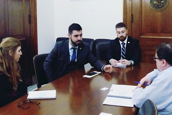 Ծերակոյտին ներկայացուած Ցեղասպանութեան բանաձեւին հարցով քննարկումներ