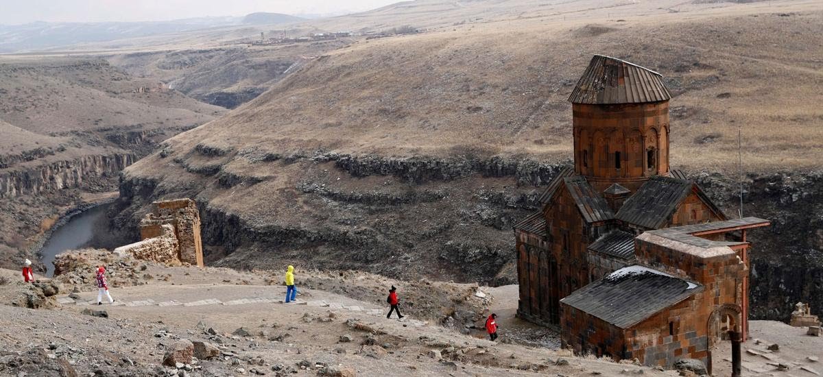 Ճանաչու՞մ ենք հնագույն քաղաք Անին