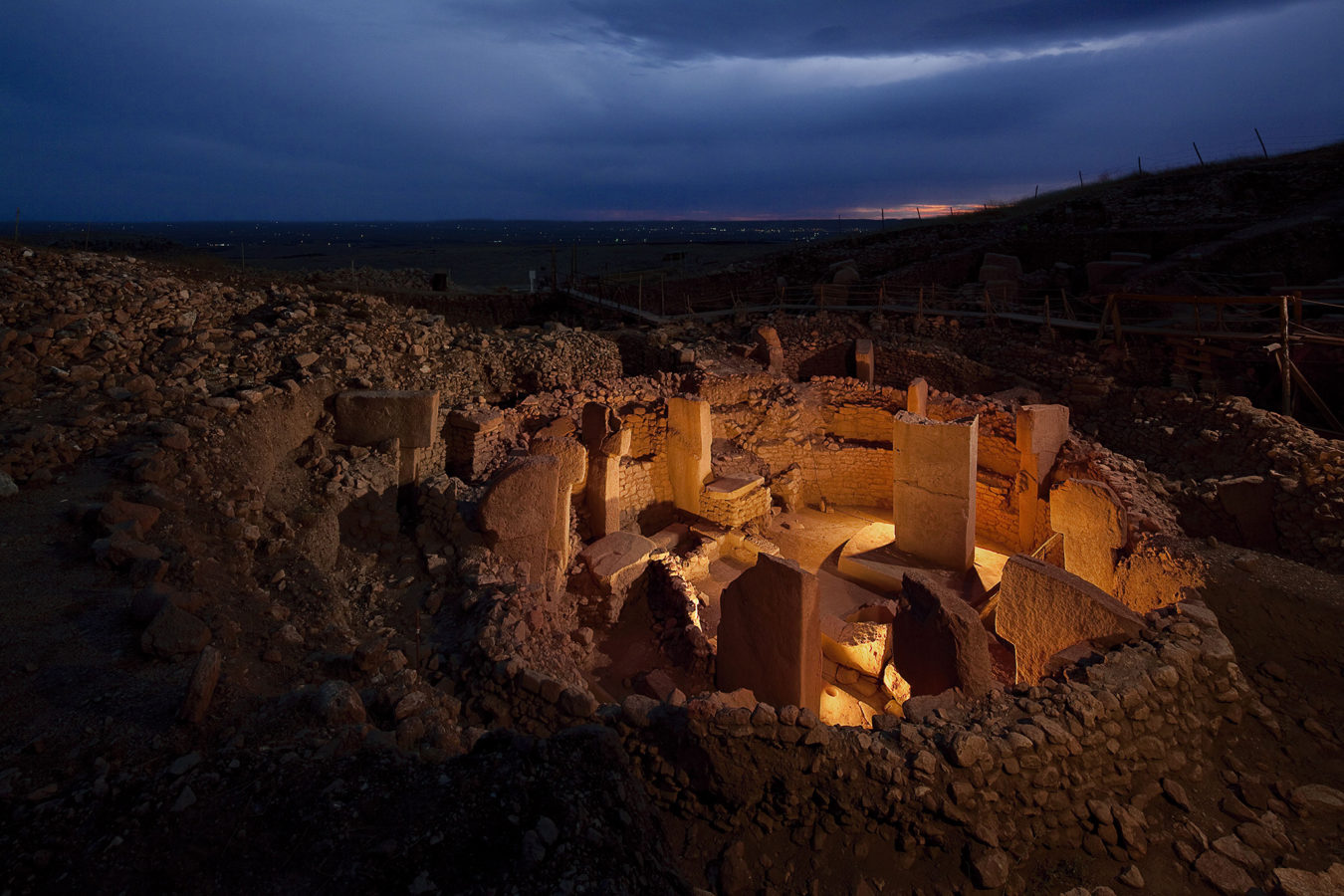 Հայկական Պորտասարի (Գյոբեքլիթեփե) մոտակայքում երեկվանից սկսել են օդապարիկով թռիչքներ կազմակերպել
