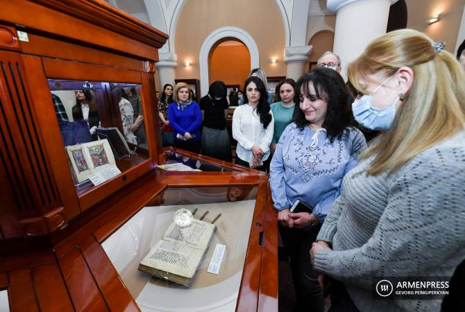Մատենադարանում բացվել է պատերազմի ընթացքում Գանձասարից տարհանված ձեռագրամատյանների ցուցահանդեսը