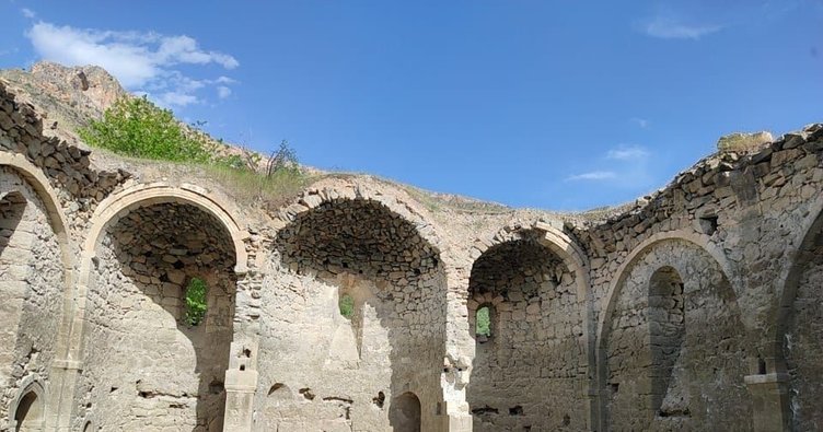 Թուրքիայում ամբարտակի ջրի մակարդակի իջեցման հետևանքով մի պատմական եկեղեցի է ի հայտ եկել