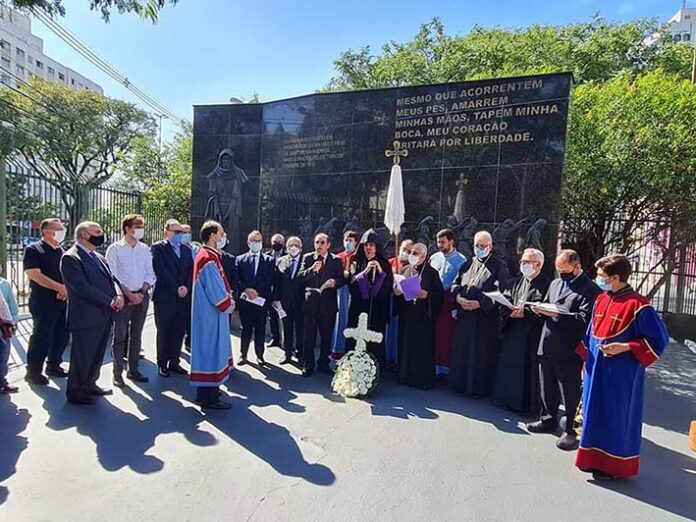 Յոյները կը պատուեն Հայոց Ցեղասպանութեան ոգեկոչումը Պրազիլիոյ մէջ