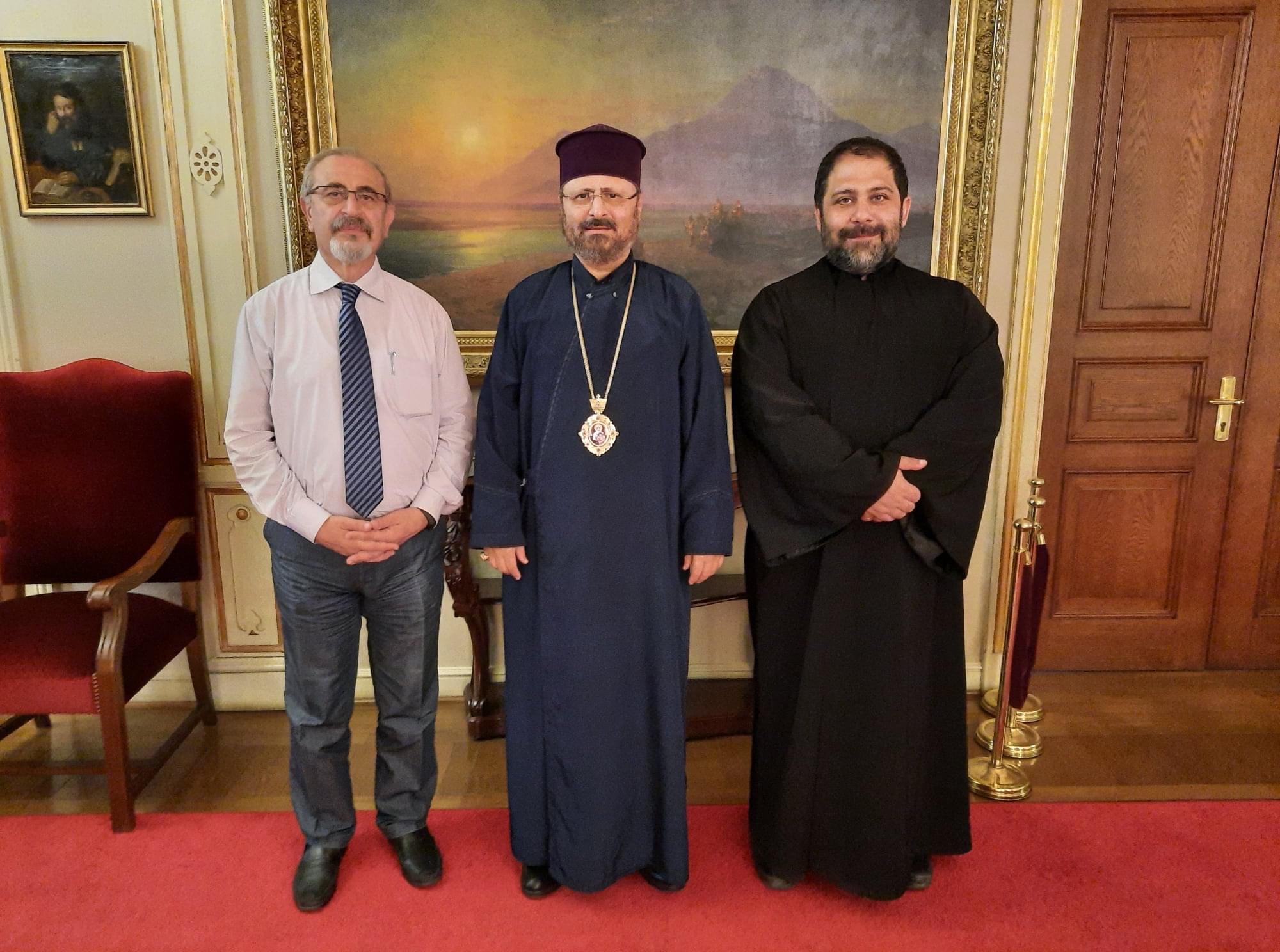 Պատրիարք Հայրը ընդունեց Սկիւտարի Ս․ Կարապետ Եկեղեցւոյ ներկայացուցիչները