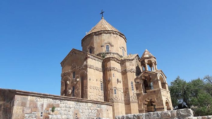 Պատ­մա­կան ­Հա­յաս­տա­նի ա­ւանդ­նե­րու հետ­քե­րով (Գ.մաս)
