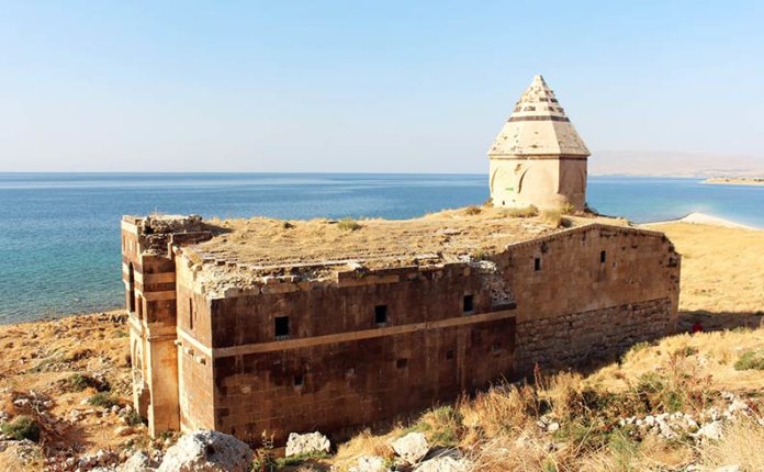 Պատ­մա­կան ­Հա­յաս­տա­նի ա­ւանդ­նե­րու հետ­քե­րով (Ե. մաս)