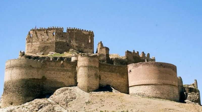 Հայկական հեքիաթային բերդը, որի ճարտարապետին զրկել են ձեռքից, որպեսզի նա այլևս ավելի գեղեցիկ բան չկառուցի. որտե՞ղ է այն գտնվում