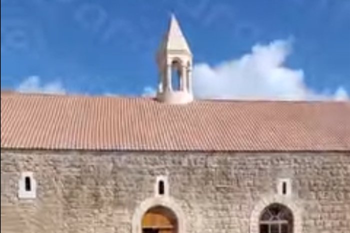 Ազրպէյճանցիները պղծած են բռնագրաւուած Տող գիւղի հայկական եկեղեցին` պոկելով գմբէթի խաչը