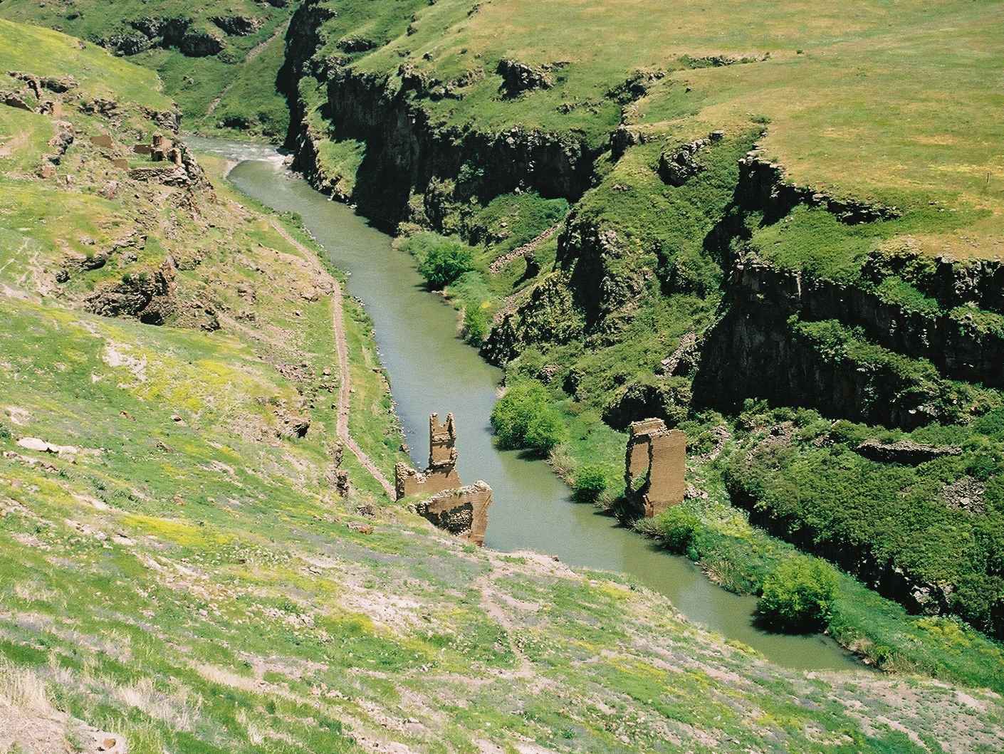 Անիի կամուրջը խոր կիրճում է գտնվում և կարող է միայն թուրքերին հետաքրքրել․ շատ զբոսաշրջիկներ կգնան ՀՀ-ից, իրենք էլ ավելի շատ փող կաշխատեն․ ՀՀ տրանսպորտի նախկին նախարար․ «Հրապարակ»