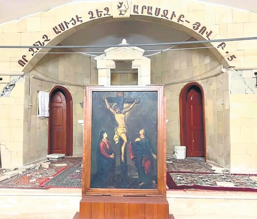 Այնտեղ՝ հեռվում, մի հայկական գյուղ կա
