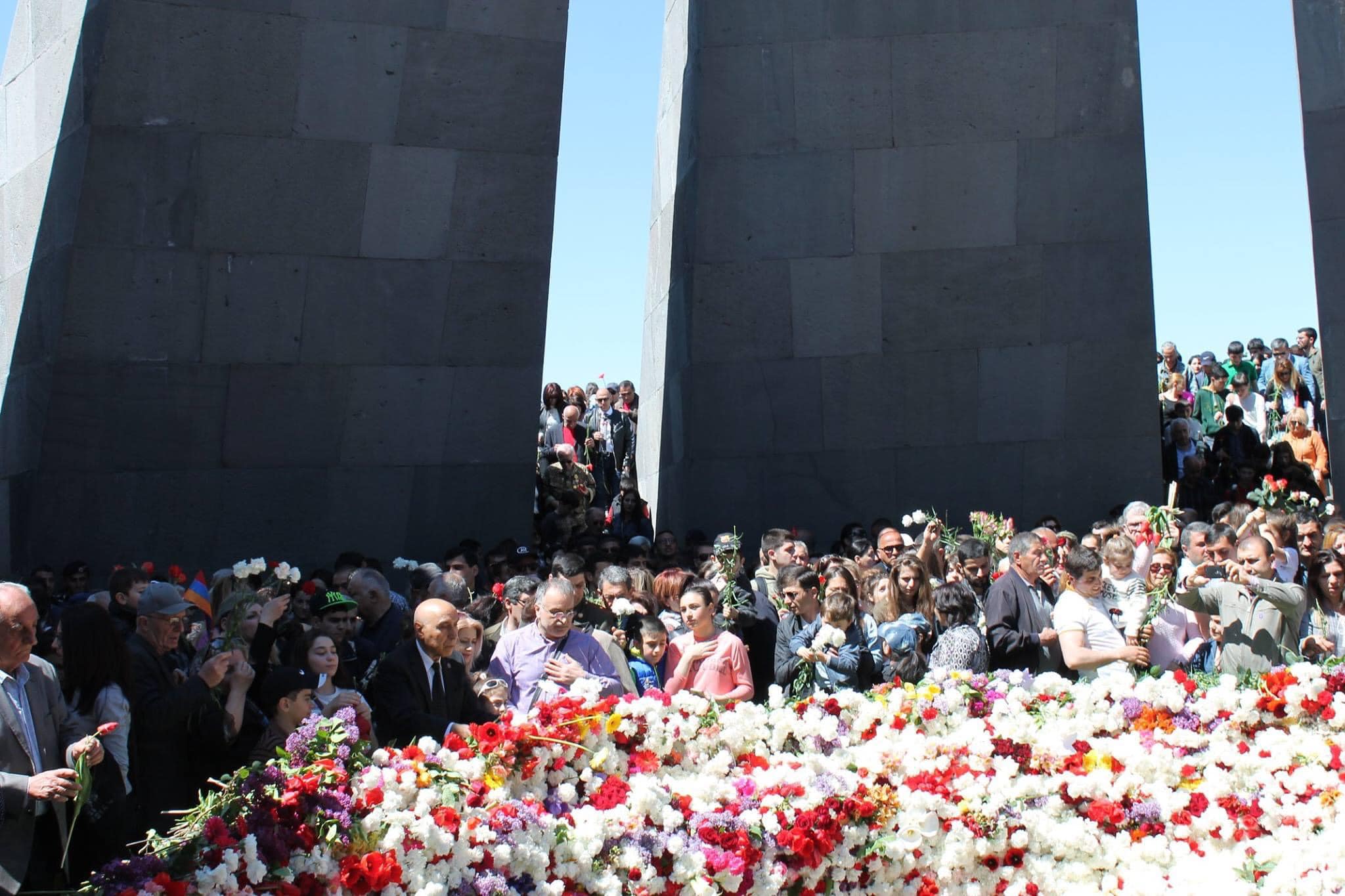 Գերմանիայի թուրք և քուրդ մտավորականներ․ «Պահանջում ենք, որ Ադրբեջանն ու Թուրքիան իրենց ձեռքերը քաշեն Արցախից»