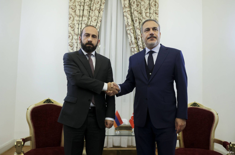Միրզոյանը Թեհրանում հանդիպել է Թուրքիայի արտգործնախարարի հետ