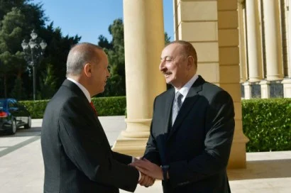 «Ե՛վ փոքրոգի էրդողան և՛ փոքրոգի Իլհամ, անհրաժեշտ եղավ, ձեր հետևից էլ գիշերով կգանք». Իրանագետը՝ Իրանի ակցիաների մասին