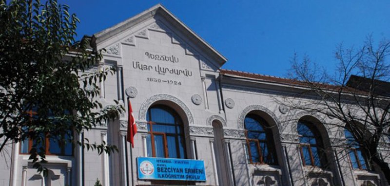 Պոլսոյ հայկական վարժարաններու ապագան