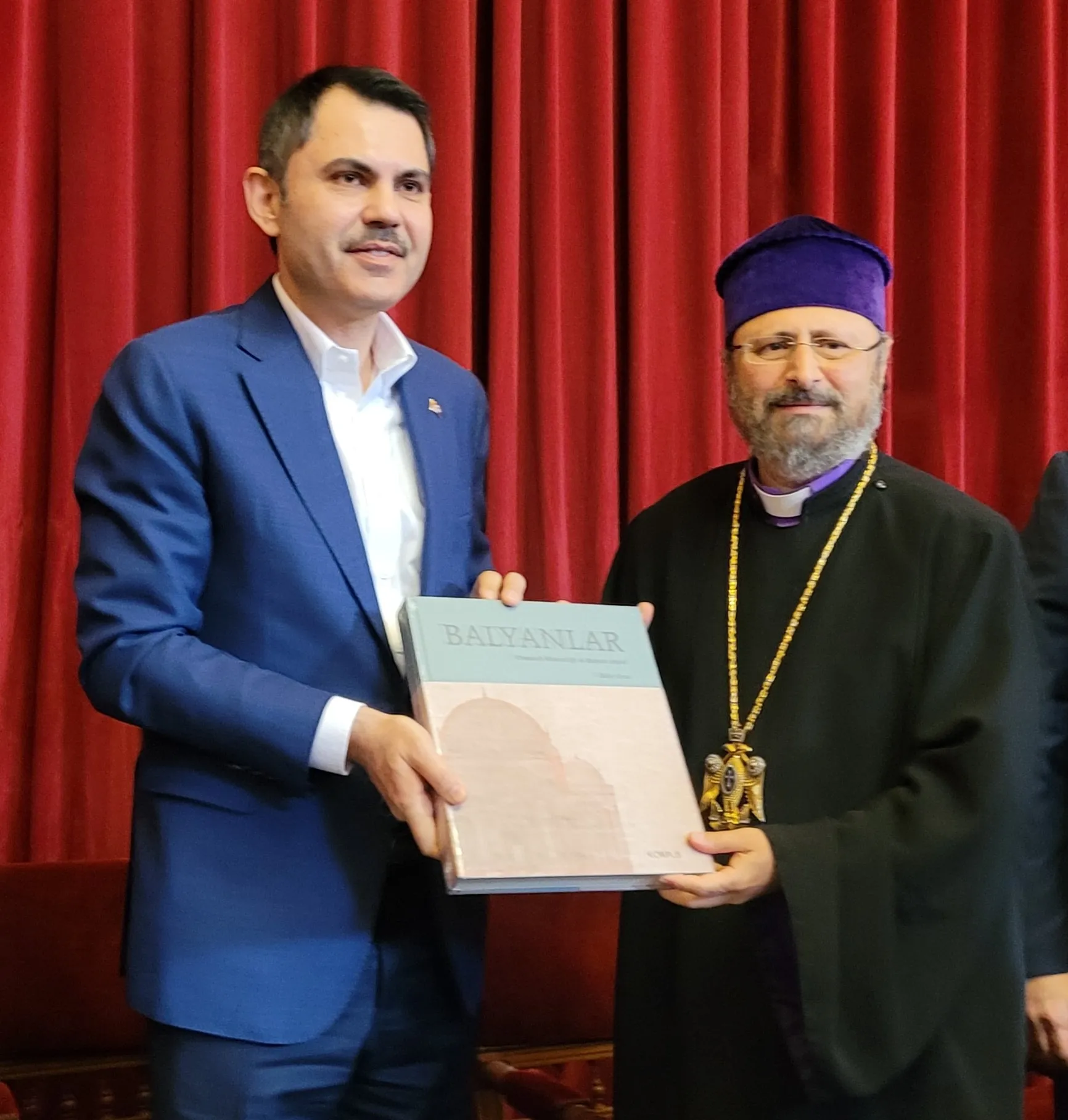 Ստանպուլի Մայր Քաղաքապետութեան ԱԳՓ Կուսակցութեան թեկնածու Մուրատ Քուրում Պատրիարքարան այցելեց