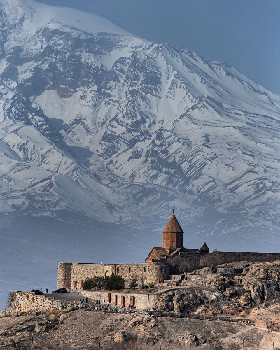 «Ցնծա՛» երկիր Նայիրի, «ժպտացէ՛ք» հայոց սրբազան լեռներ․ Խոր Վիրապէն անդին ա՛լ Հայաստան չէ