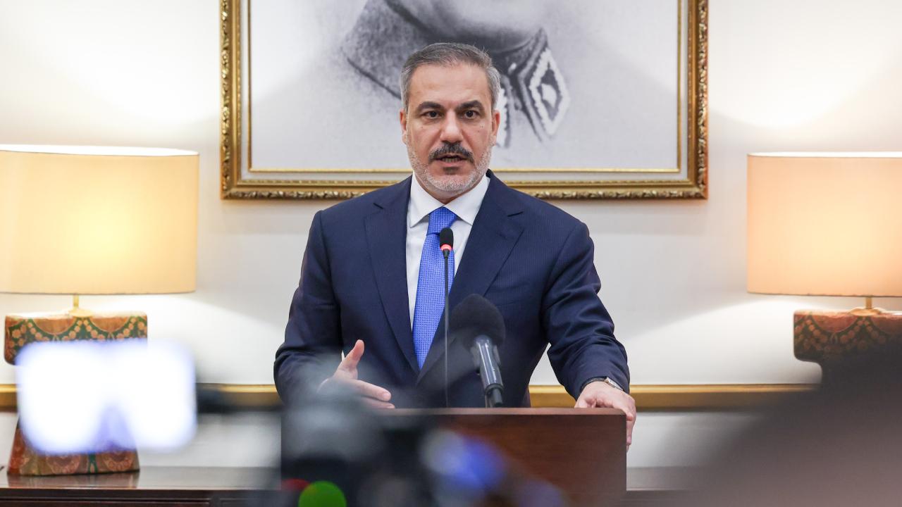 Ֆիդանը պնդել է, որ Չինաստանի Ուրումչի և Քաշգար քաղաքները «թուրք-իսլամական հին քաղաքներ» են