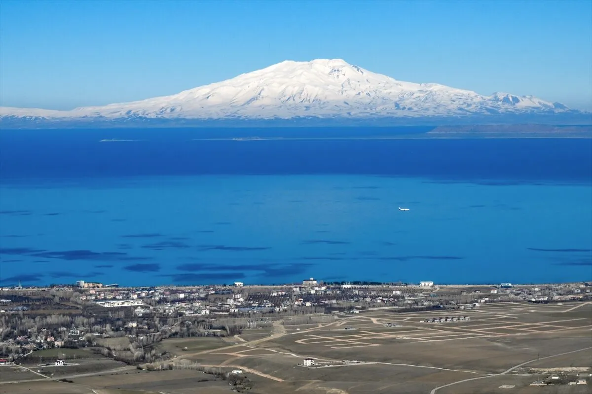 Վանի այցելուների թիվն աննախադեպ կերպով աճել է