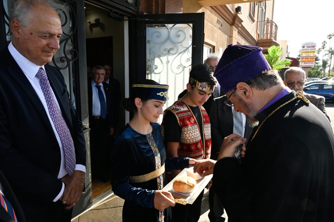 Լոս Անջելեսի Պոլսահայ միութիւնը պատմական գնահատեց Պոլսոյ հայոց պատրիարքի այցը 