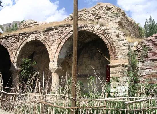 Վանի պատգամավորը մեջլիսում բարձրացրել է Վարագավանքի ավիրման հարցը