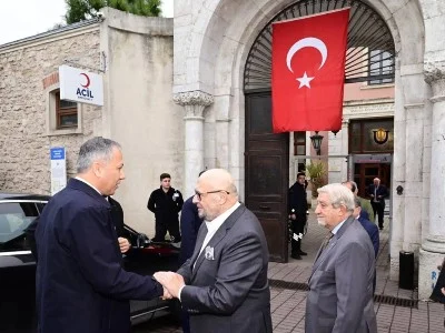 Թուրքիայի ներքին գործերի նախարարն այցելել է հայկական հիվանդանոց. Ակօս