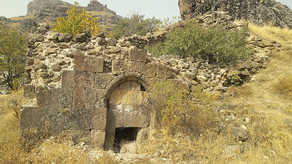 Մեծկերտի (Մազգիրթ) հայկական եկեղեցին ավերակ վիճակում է (Լուսանկարներ)