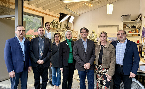 Յայտնի արձանագործ Ռայըն Հայոց Ցեղասպանութեան Օրենճ Քաունթիի յուշարձանը պիտի կառուցէ