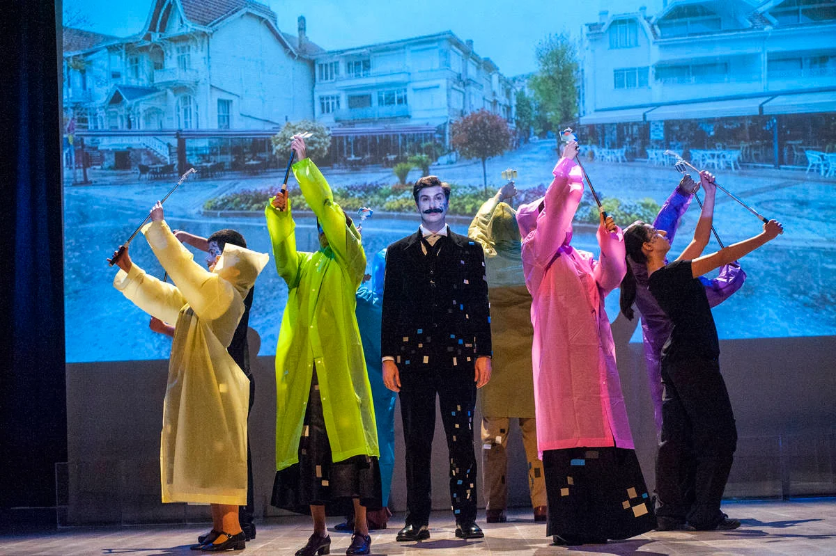 Պարոնեան վերադարձաւ, բեմ ալ ելաւ