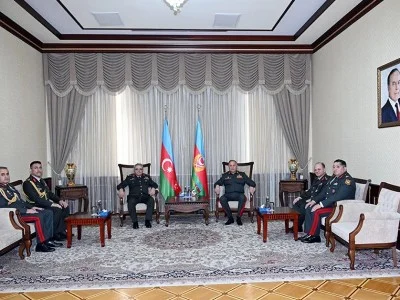 Ադրբեջանի բանակի գլխավոր շտաբի պետը հանդիպում է ունեցել Թուրքիայի բանակի ցամաքային զորքերի հրամանատարի հետ