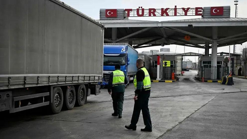 Financial Times․ «Թուրքիան փորձում է բացել Հայաստանի սահմանը՝ «Միջին միջանցքի» ծրագրի շրջանակում»