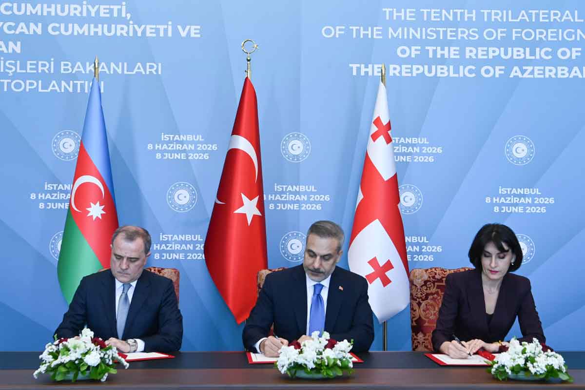 Պոլսոյ մէջ սկսաւ Ազրպէյճանի, Վրաստանի եւ Թուրքիոյ արտաքին գործոց նախարարներու հանդիպումը