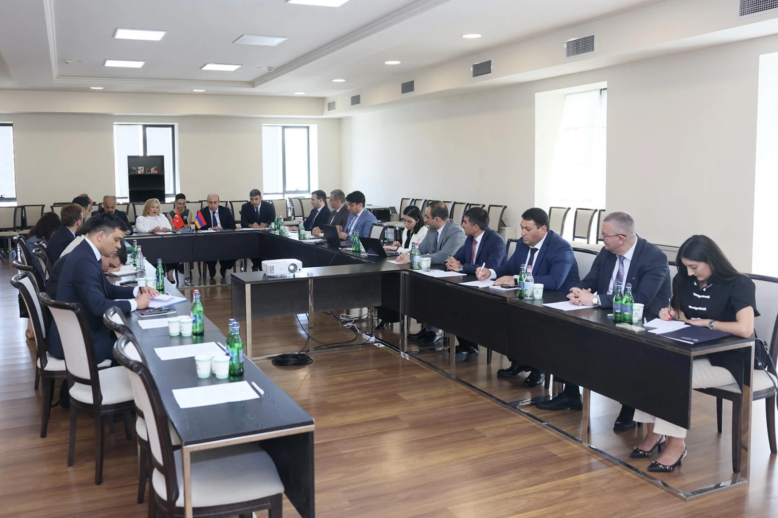 Երևանում կայացել է Անիի պատմական կամրջի վերականգնման հարցերով Հայաստան-Թուրքիա աշխատանքային խմբի 2–րդ հանդիպումը