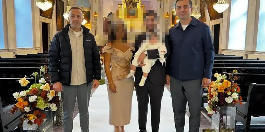 Թուրք օգտատերերը վրդովվել են, որ Էրդողանի կուսակիցը մասնակցել է մի մկրտության արարողությանը
