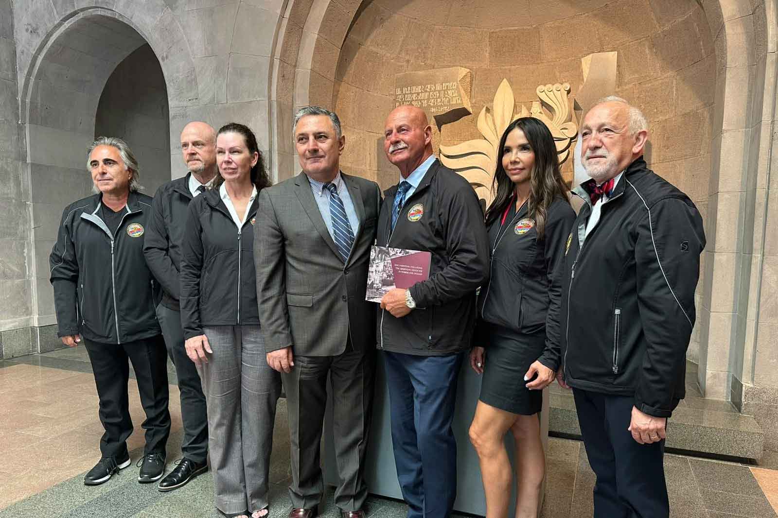 Ֆրեզնոյի քաղաքապետն այցելեց Հայոց ցեղասպանութեան յուշահամալիր–թանգարան